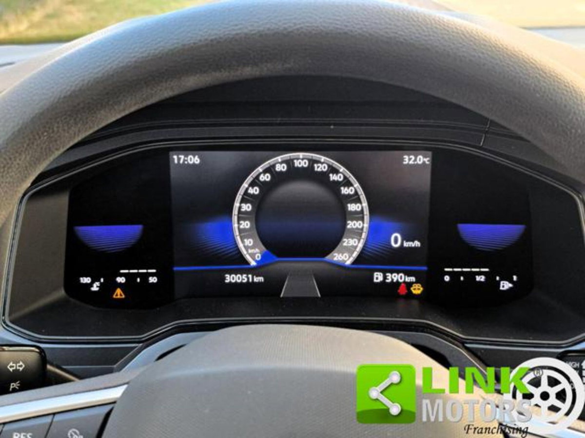 Volkswagen Polo 1.0 Life 80cv (11)