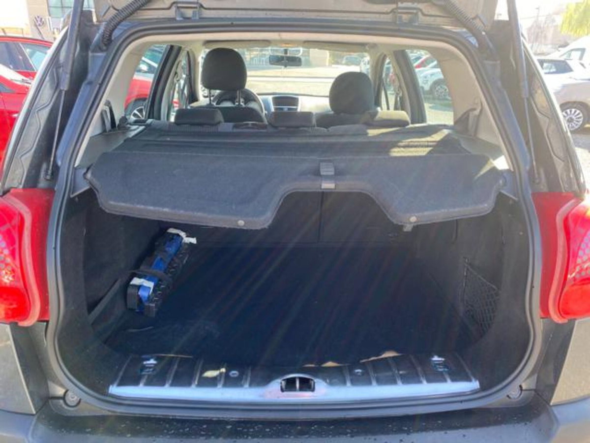 Peugeot 207 SW 8V HDi 93CV X Line (7)