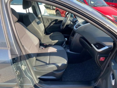 Peugeot 207 SW 8V HDi 93CV X Line (9)