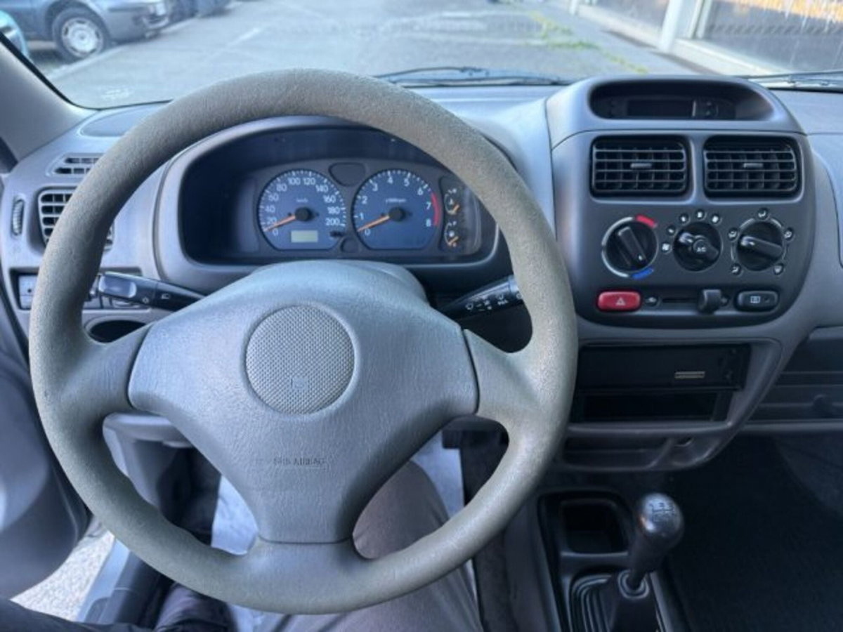 Suzuki Ignis 1.3i 16V cat 4WD GL (10)