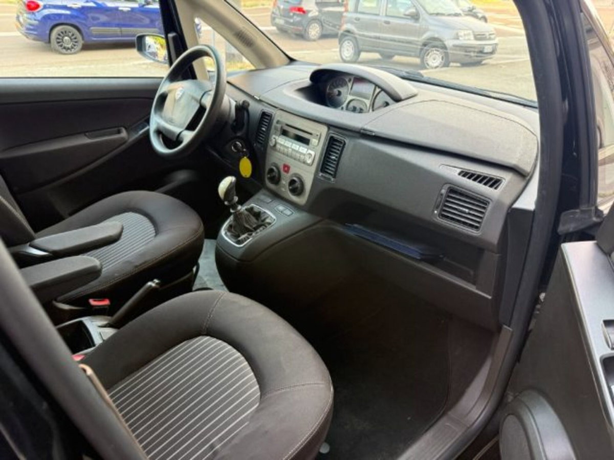 Lancia Musa 1.4 16V EURO 5 Oro Plus (12)