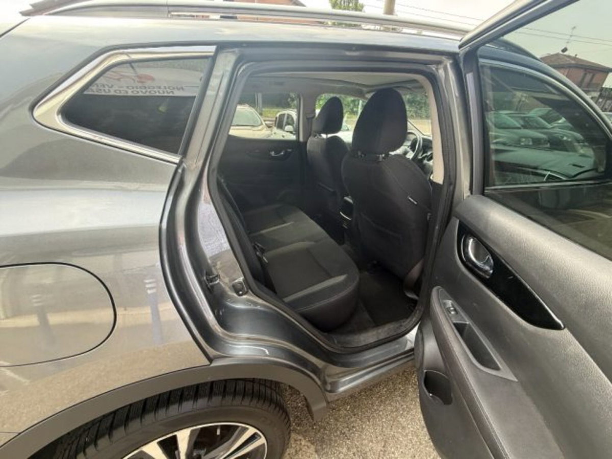 Nissan Qashqai 1.5 dCi 115 CV DCT N-Connecta (19)