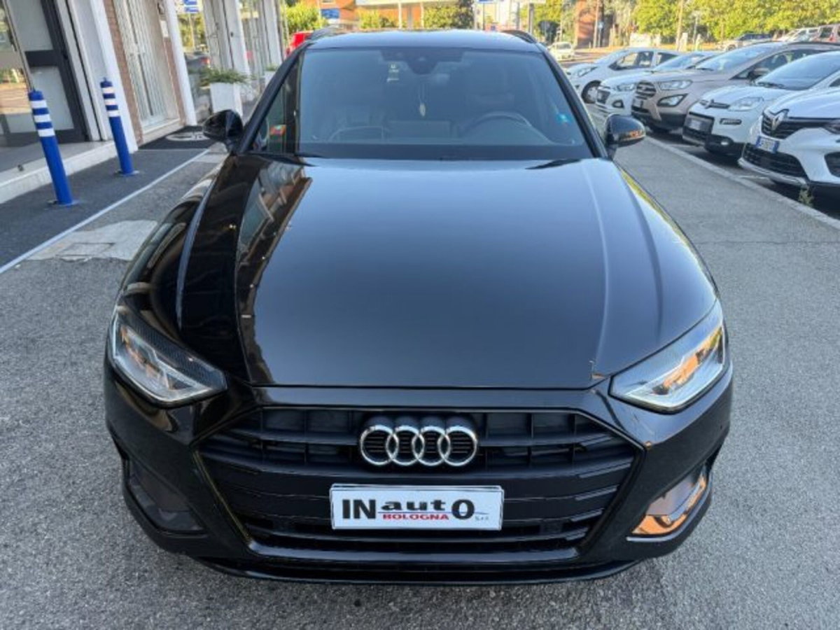 Audi A4 Avant 35 TDI/163 CV S tronic S line edition (2)