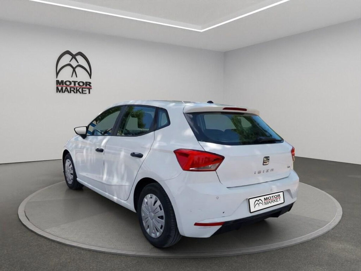 SEAT Ibiza 1.0 TGI 5 porte Reference (8)