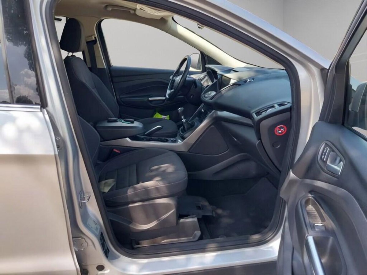 Ford Kuga 2.0 TDCI 120 CV S&S 2WD Plus (13)