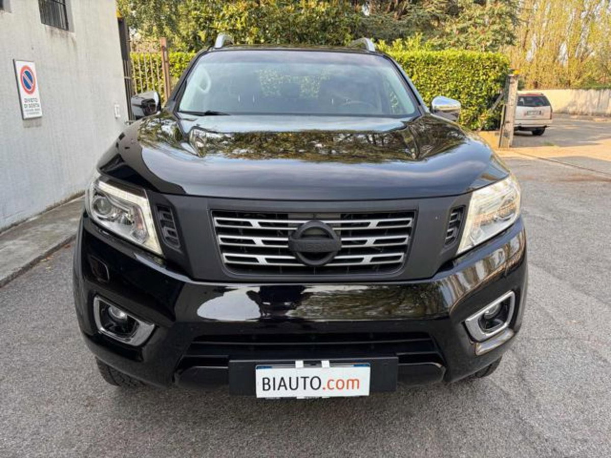 Nissan Navara 2.3 dCi 190 CV 7AT 4WD Double Cab Tekna (2)