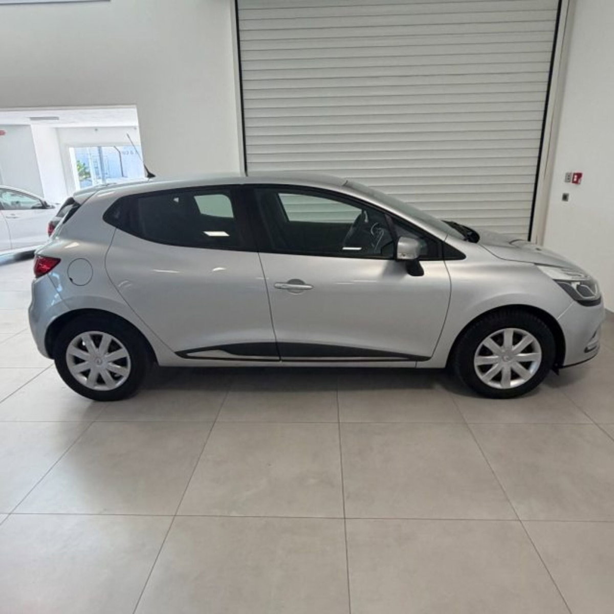 Renault Clio dCi 8V 90 CV 5 porte Business (7)