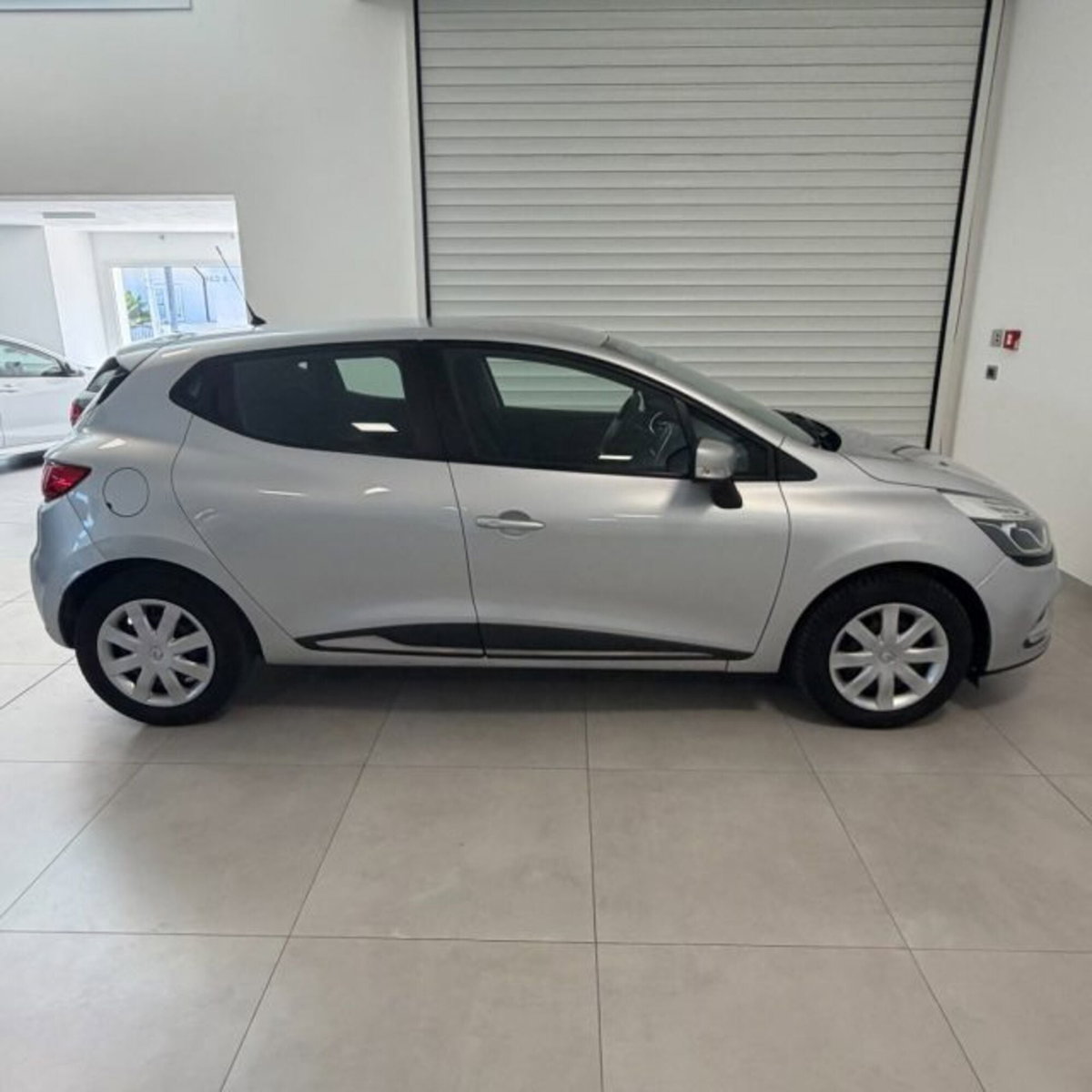 Renault Clio dCi 8V 90 CV 5 porte Business (8)