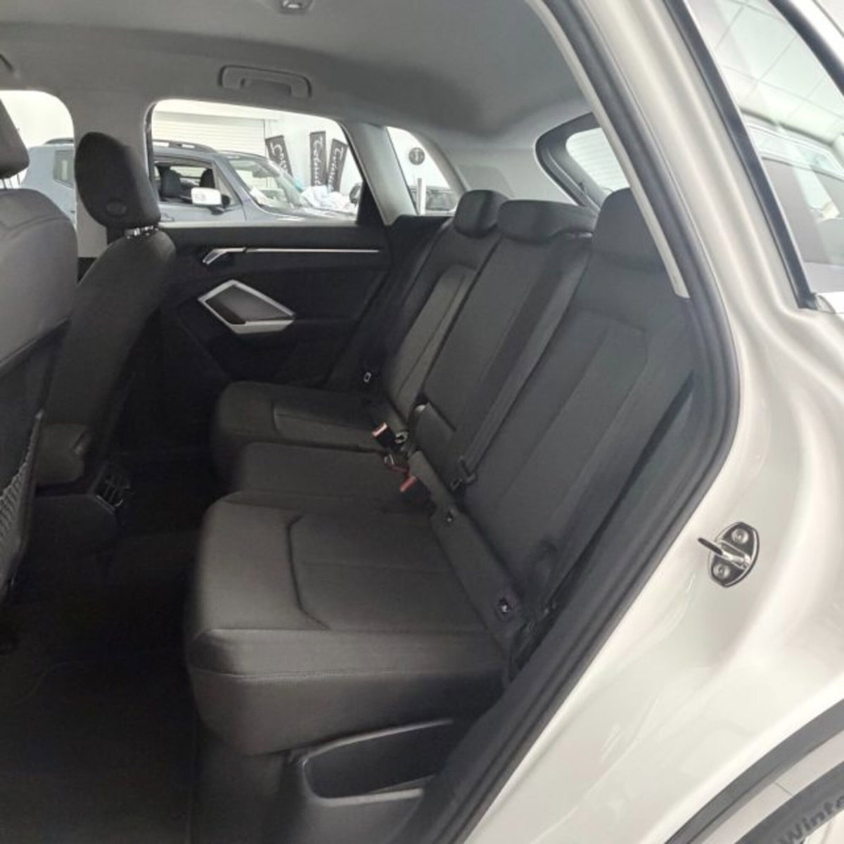 Audi Q3 35 TDI quattro S tronic Business Advanced (15)