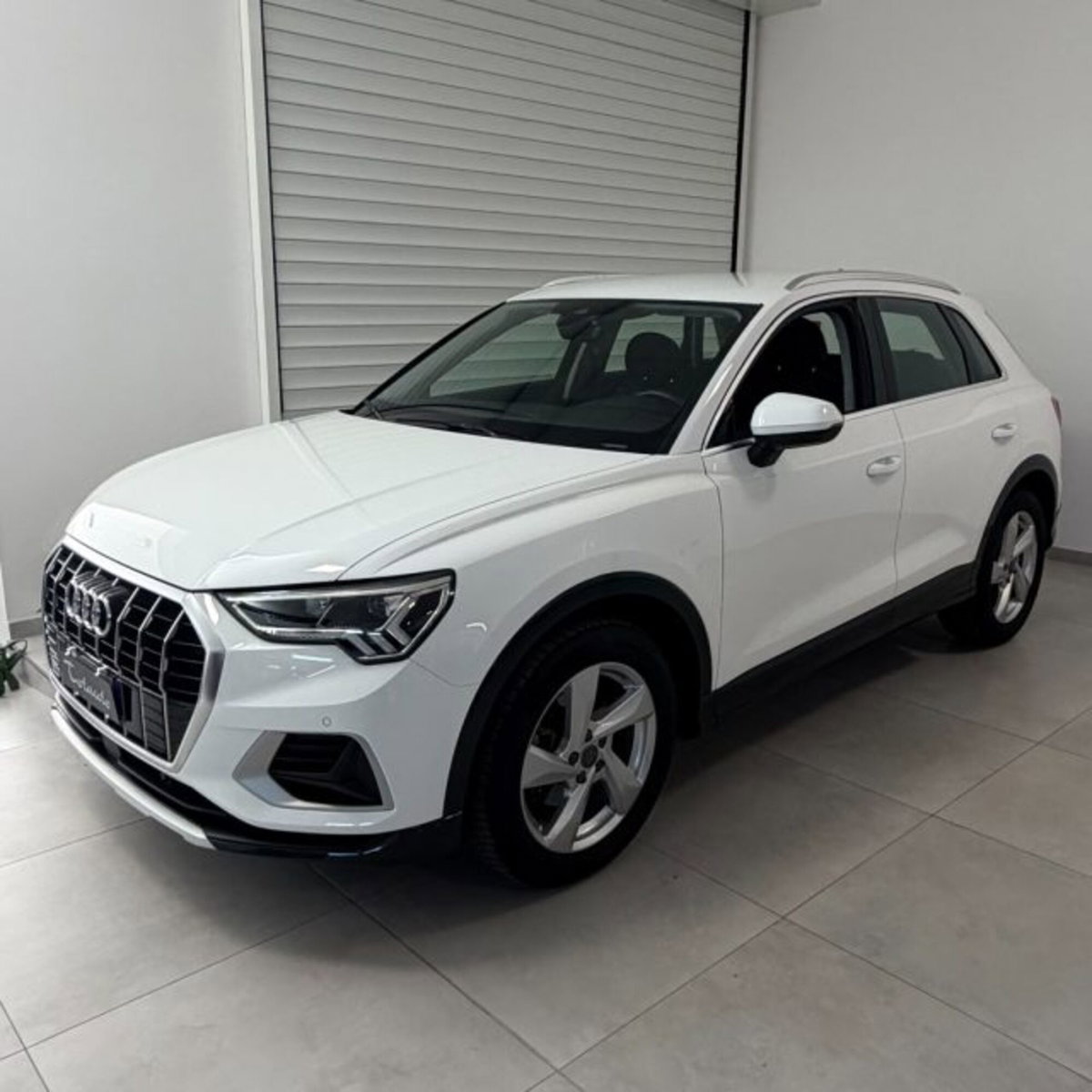 Audi Q3 35 TDI quattro S tronic Business Advanced (3)