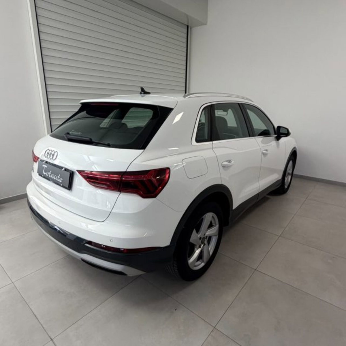 Audi Q3 35 TDI quattro S tronic Business Advanced (8)