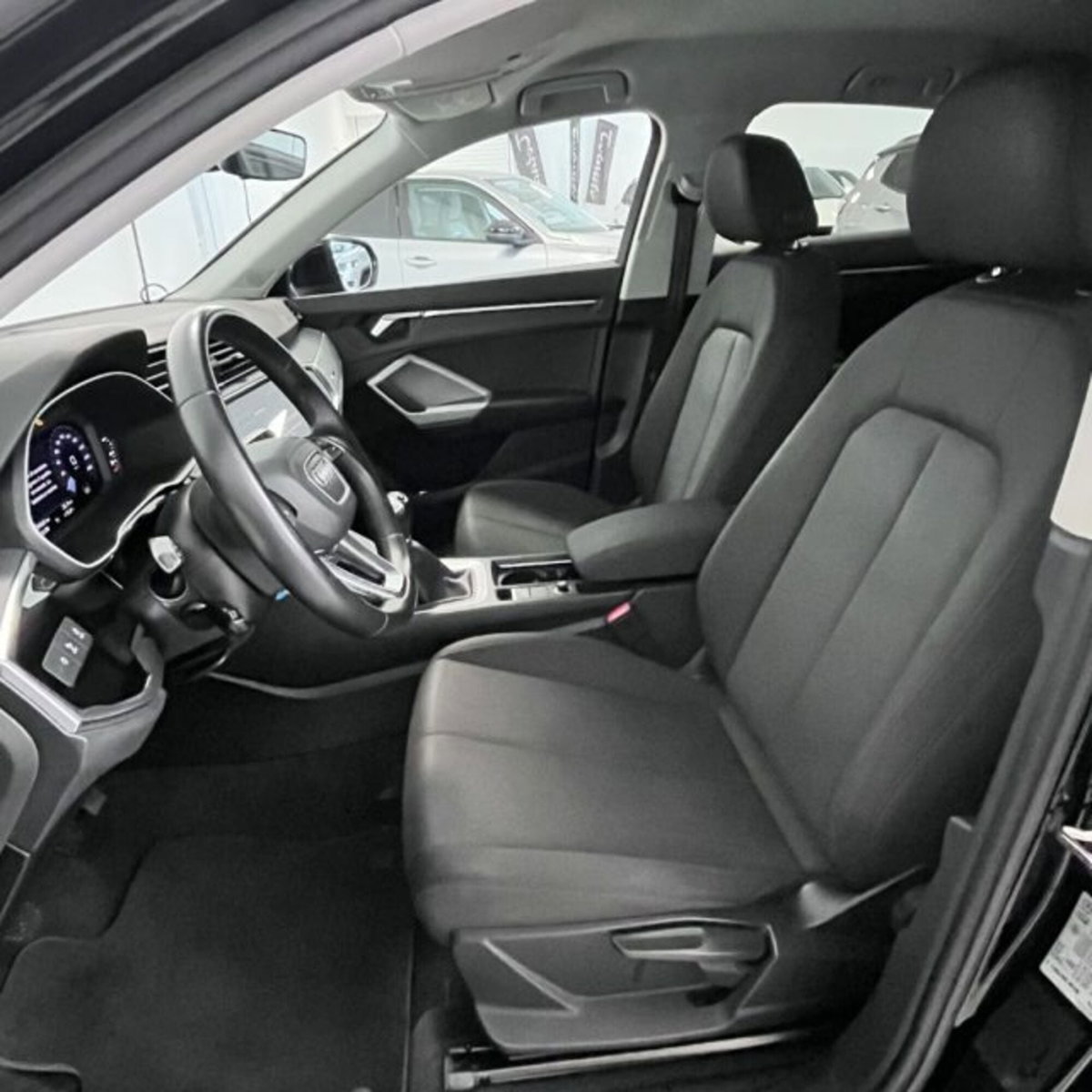 Audi Q3 Sportback 35 TDI Business Plus (14)