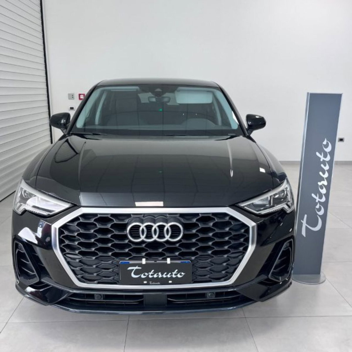 Audi Q3 Sportback 35 TDI Business Plus (2)