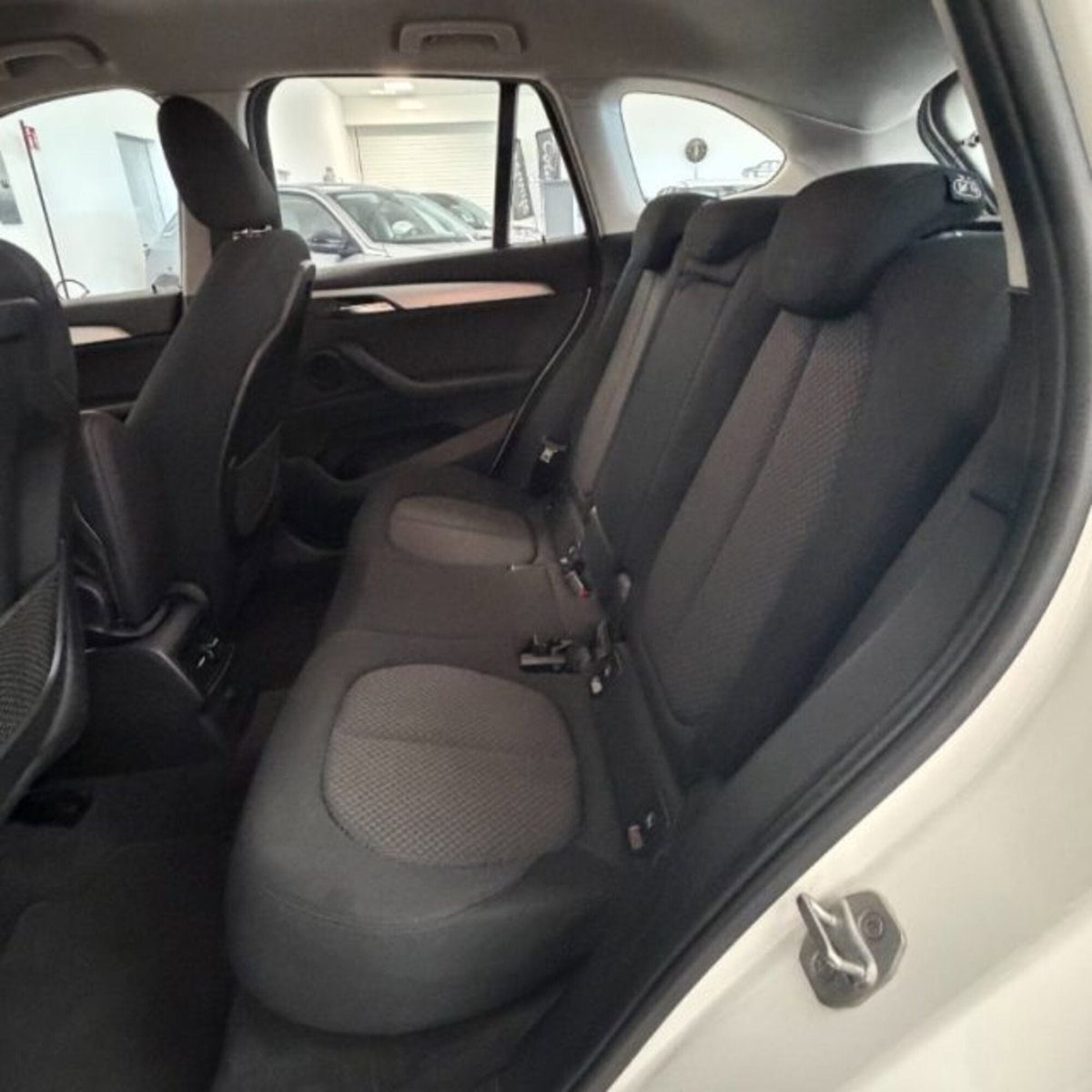 BMW X1 sDrive18d Business (15)