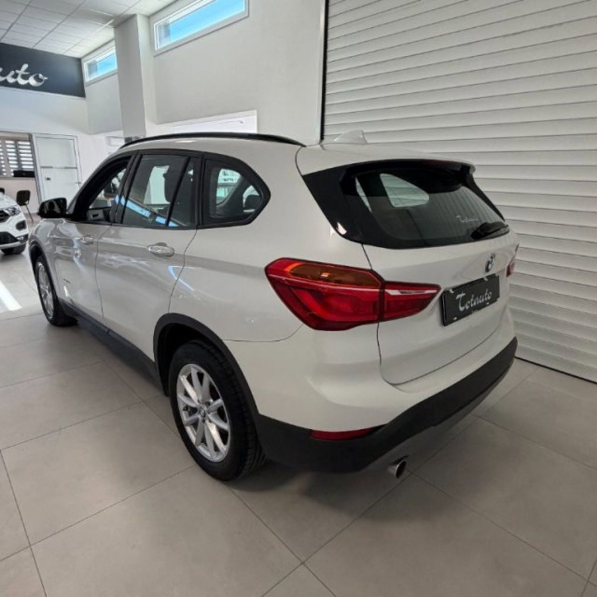 BMW X1 sDrive18d Business (5)
