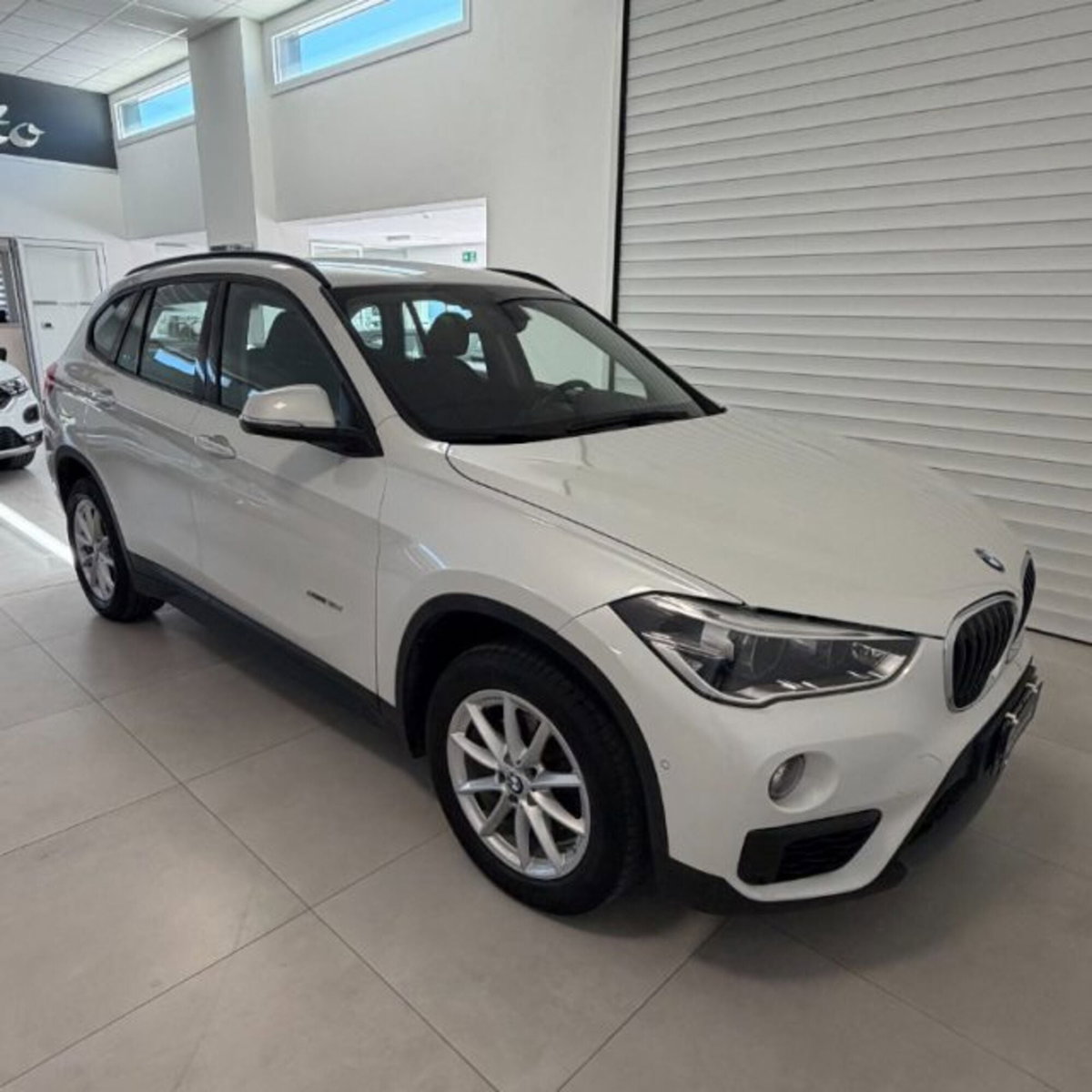 BMW X1 sDrive18d Business (6)