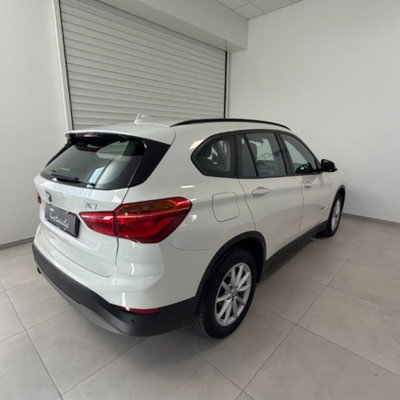 BMW X1 sDrive18d Business (8)