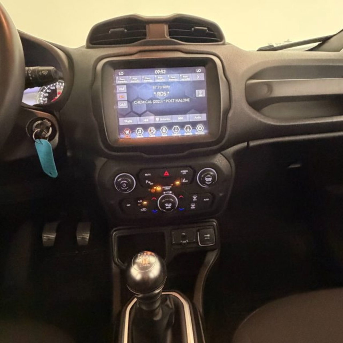 Jeep Renegade 1.6 Mjt 130 CV Limited (13)