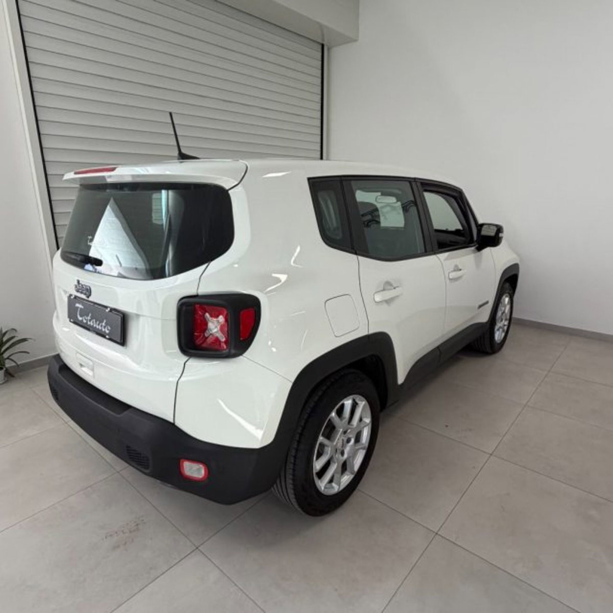 Jeep Renegade 1.6 Mjt 130 CV Limited (8)