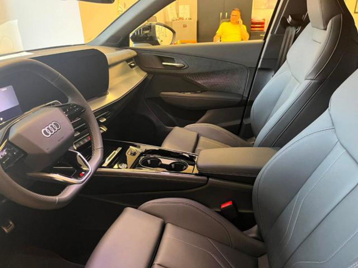 Audi Q3 Sportback 35 TDI quattro S tronic S line edition (8)