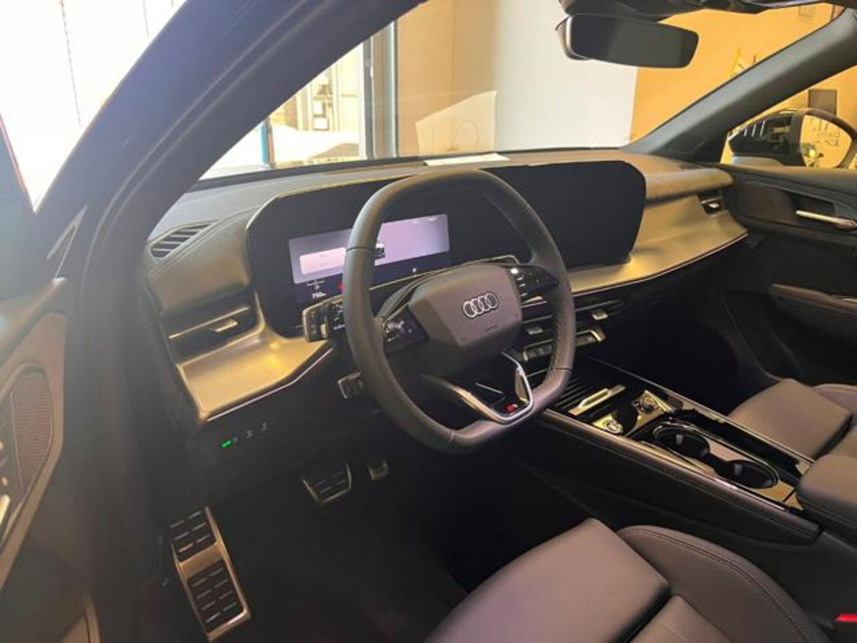 Audi Q3 Sportback 35 TDI quattro S tronic S line edition (9)