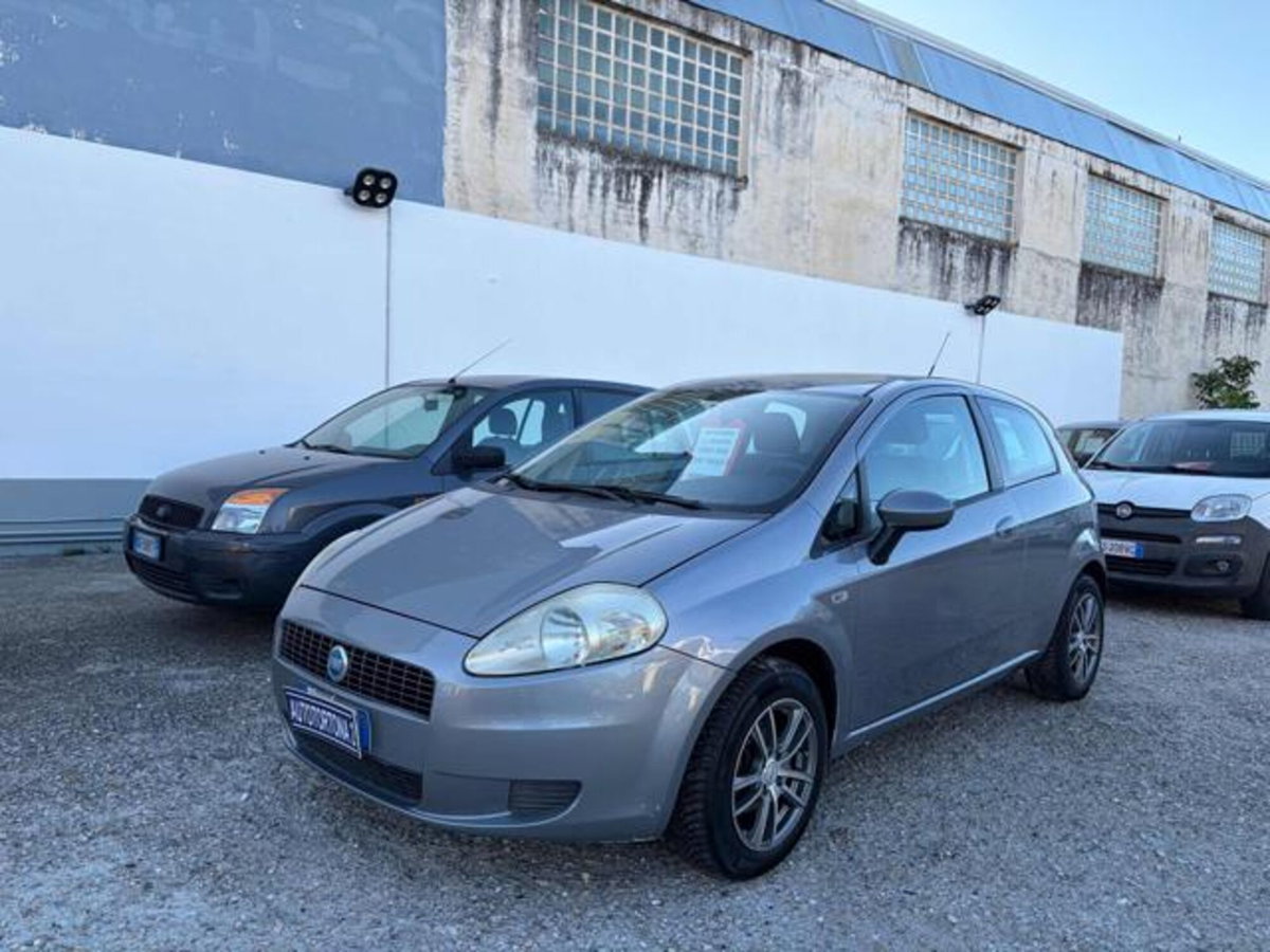 Fiat Grande Punto 1.2 3 porte Dynamic (13)