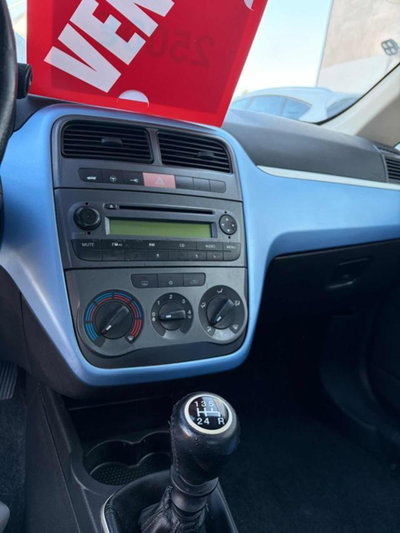 Fiat Grande Punto 1.2 3 porte Dynamic (6)