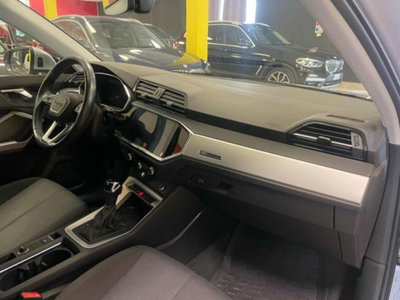 Audi Q3 35 TDI quattro S tronic Business (12)