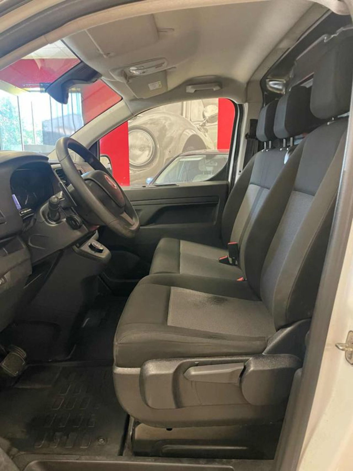 Fiat Scudo Furgone 2.0 BlueHDi 145CV AT8 PL-SL-TN Furgone Lounge (3)