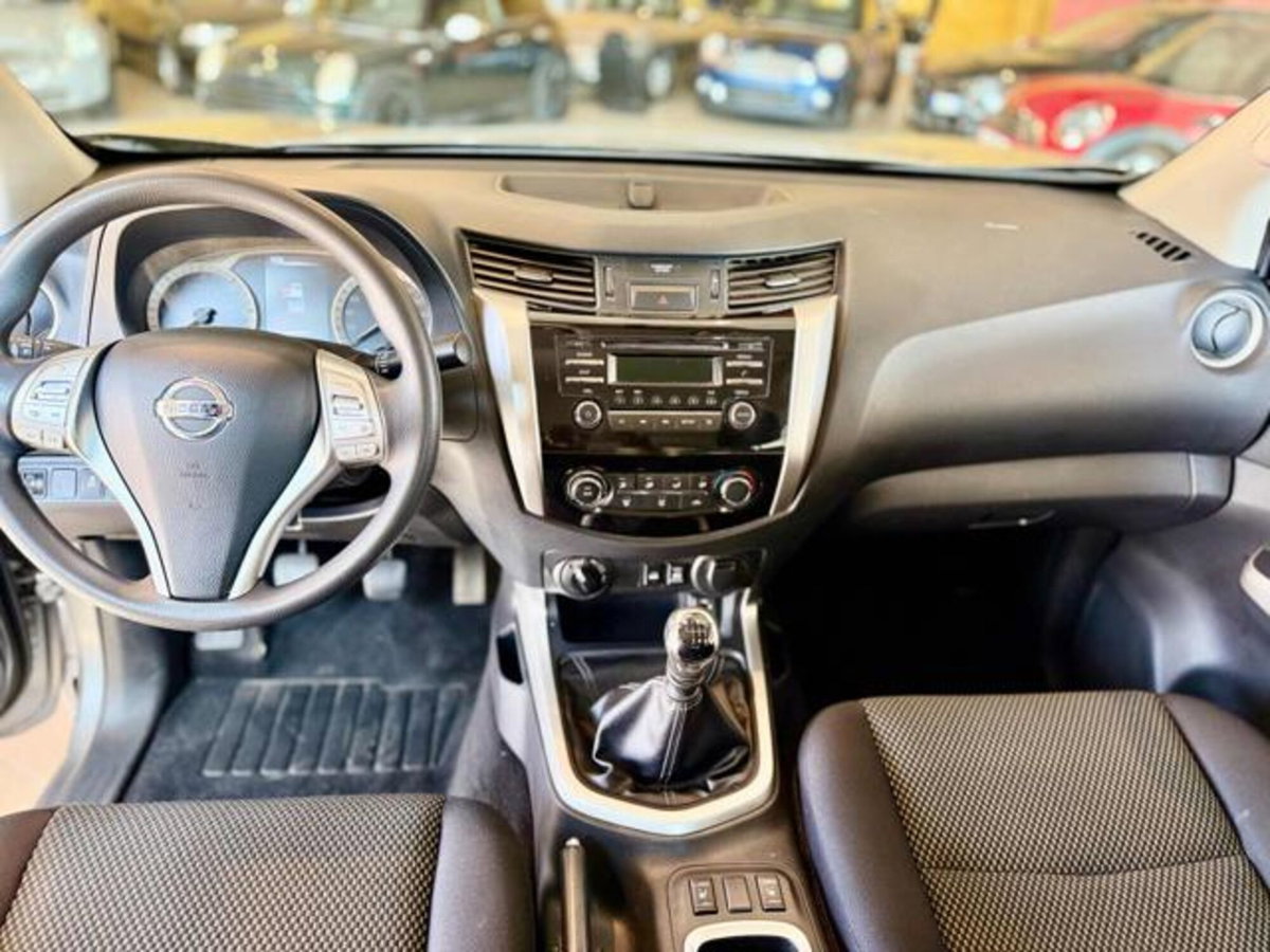 Nissan Navara 2.3 dCi 4WD Double Cab Acenta (11)