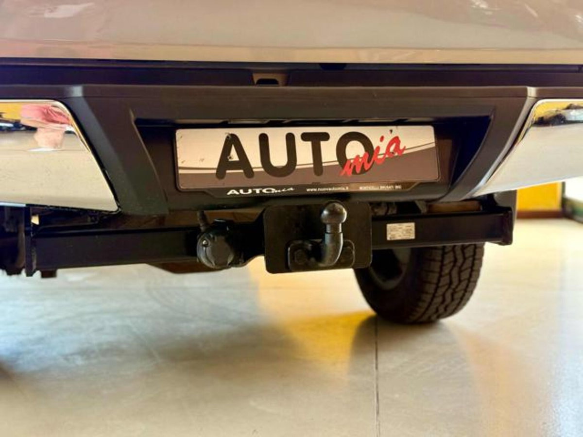Nissan Navara 2.3 dCi 4WD Double Cab Acenta (15)