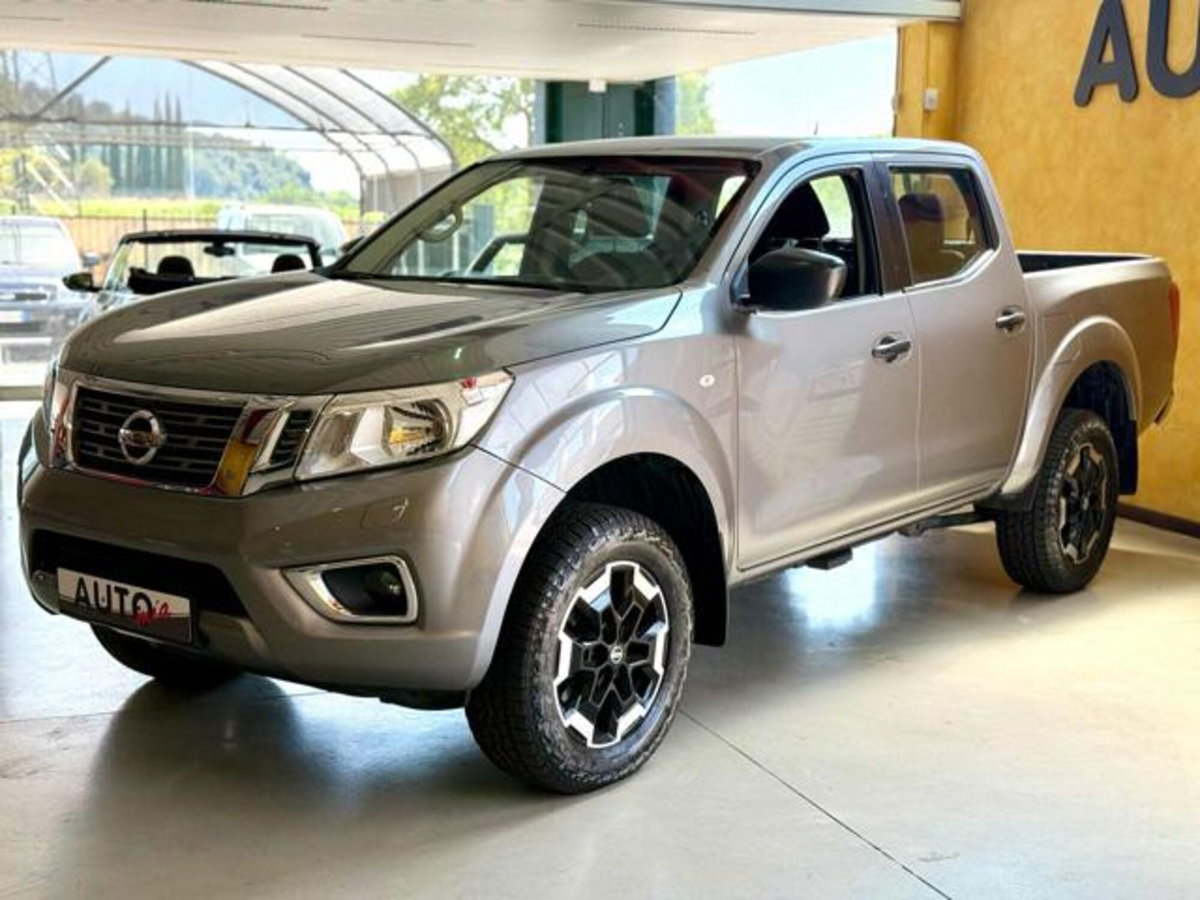 Nissan Navara 2.3 dCi 4WD Double Cab Acenta (3)