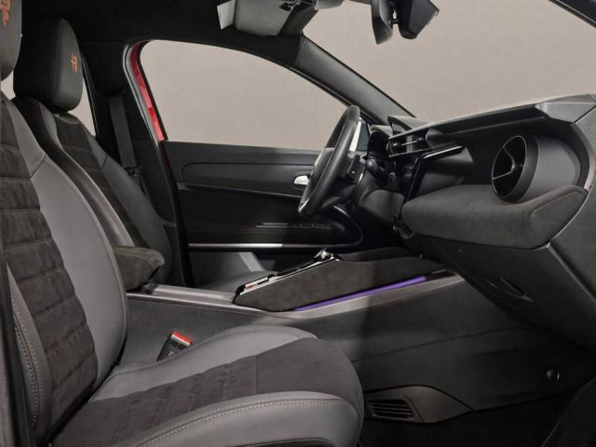 Alfa Romeo Junior 1.2 ibrida Q4 Intensa 145cv edct6 (11)