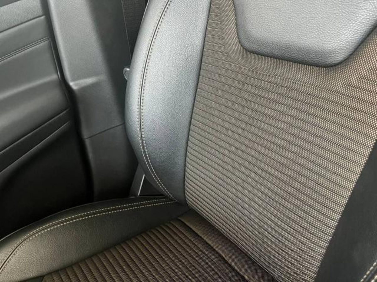 Jeep Compass 1.3 T4 240CV PHEV AT6 4xe Upland (11)