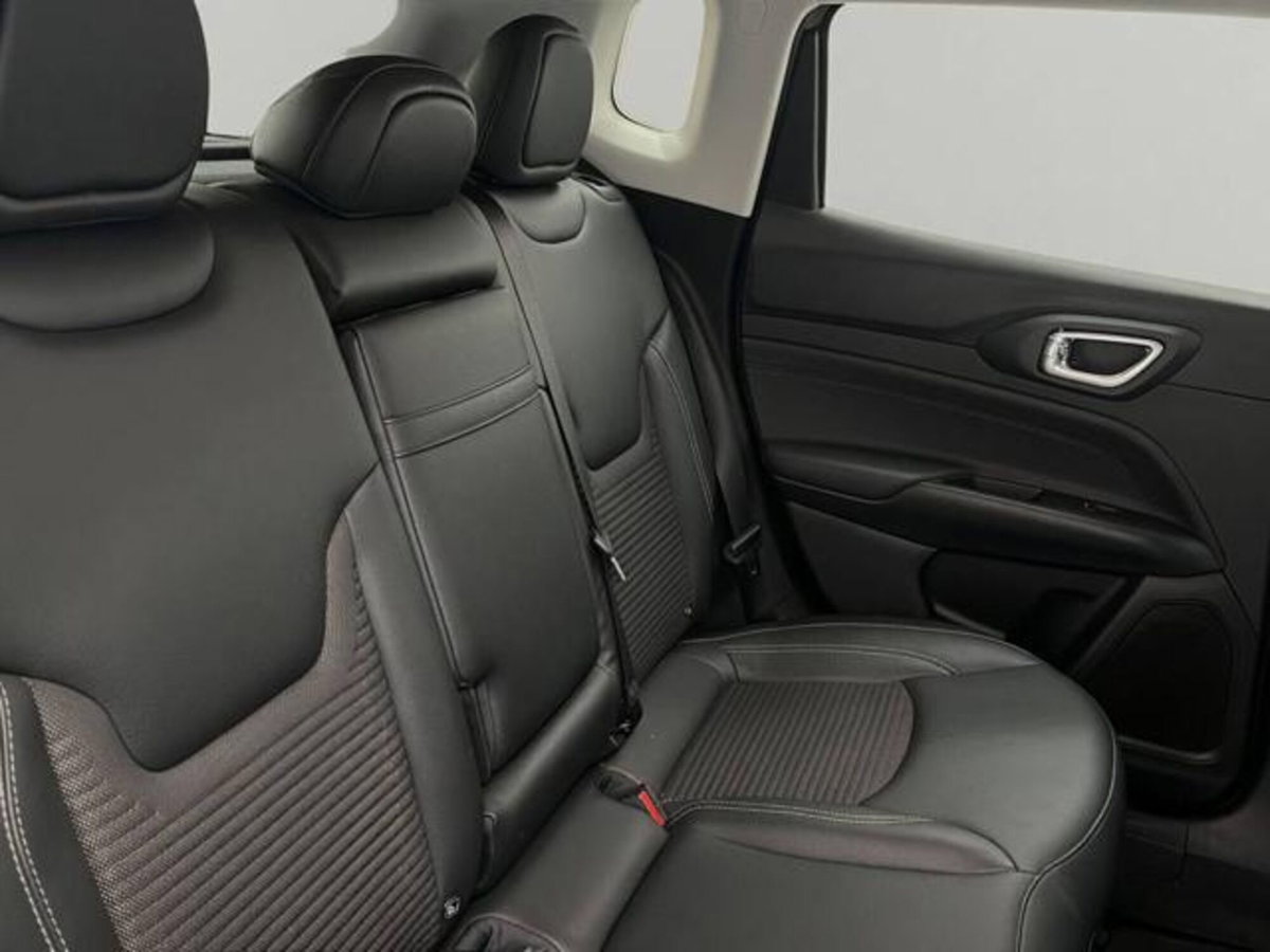 Jeep Compass 1.3 T4 240CV PHEV AT6 4xe Upland (13)