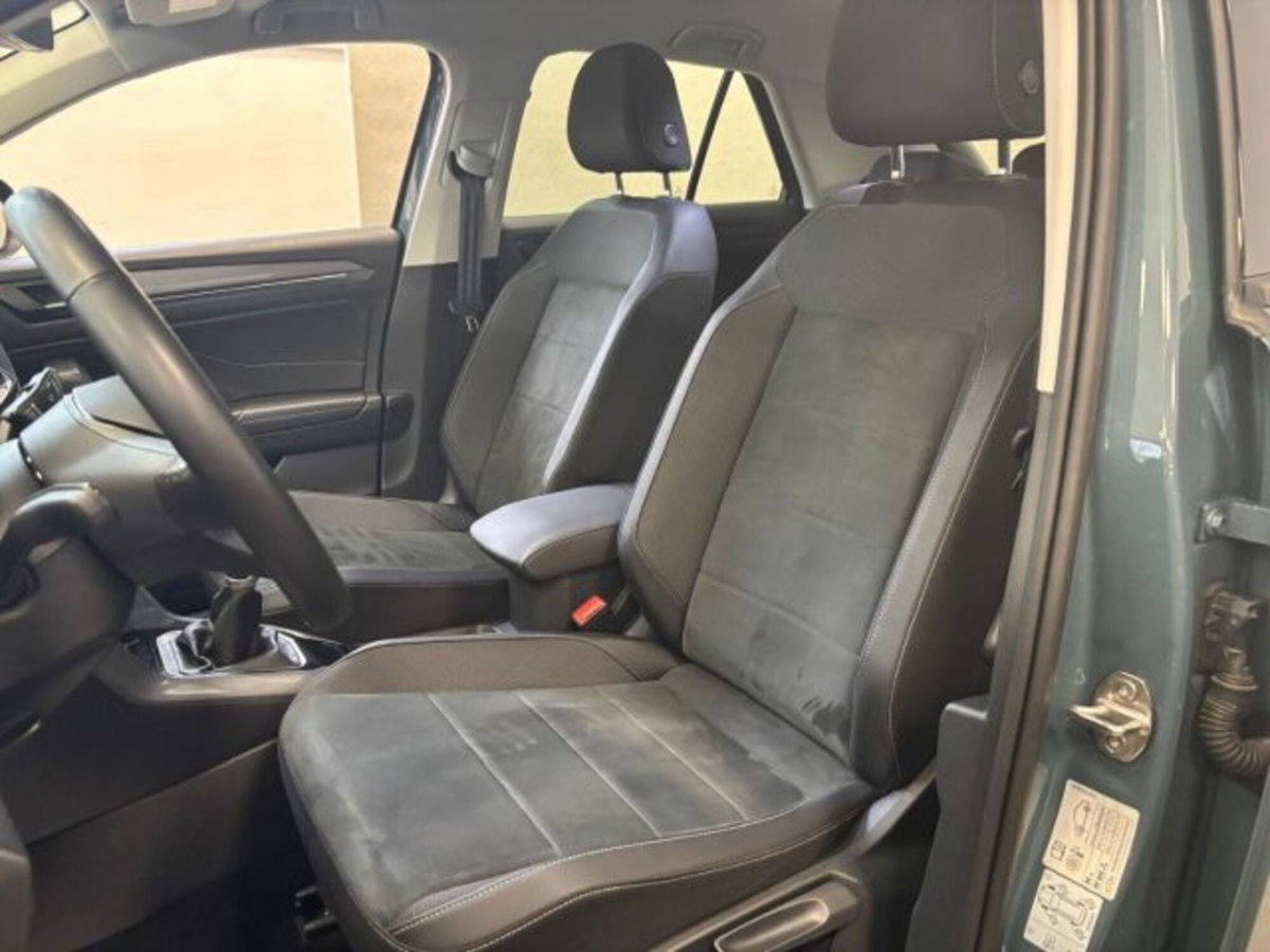 Volkswagen T-Roc 1.0 tsi Style 115cv (8)