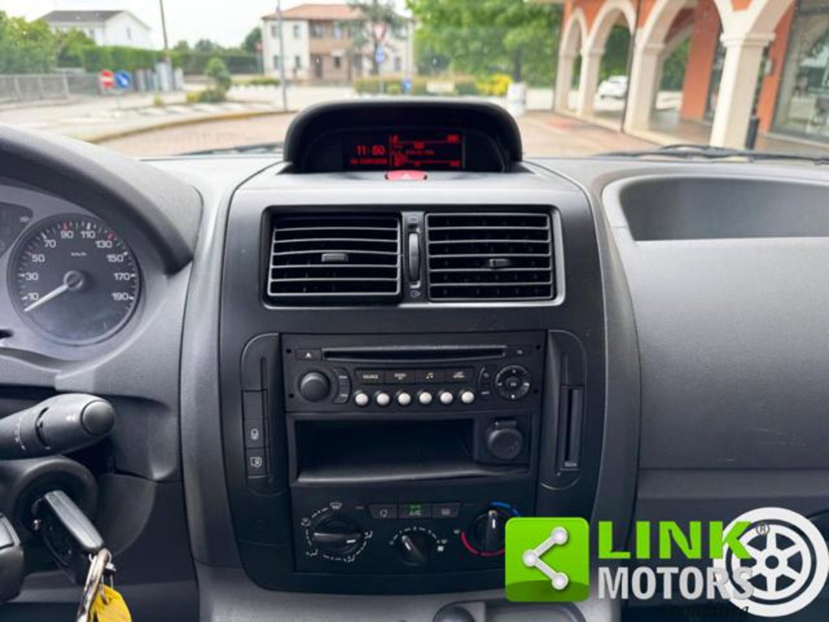 Toyota Proace 2.0 D-4D PL-TN Furgone Lounge 12q (12)