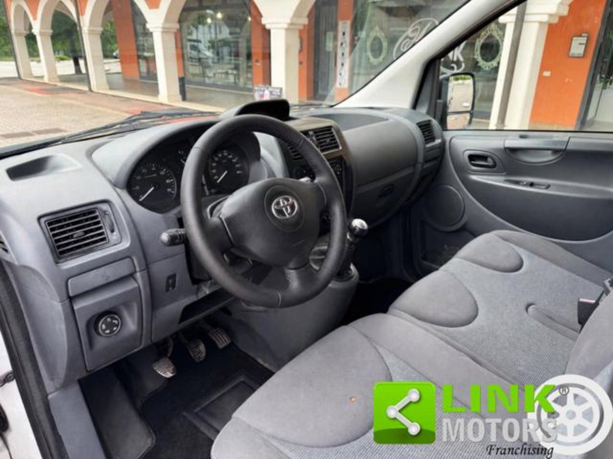 Toyota Proace 2.0 D-4D PL-TN Furgone Lounge 12q (9)
