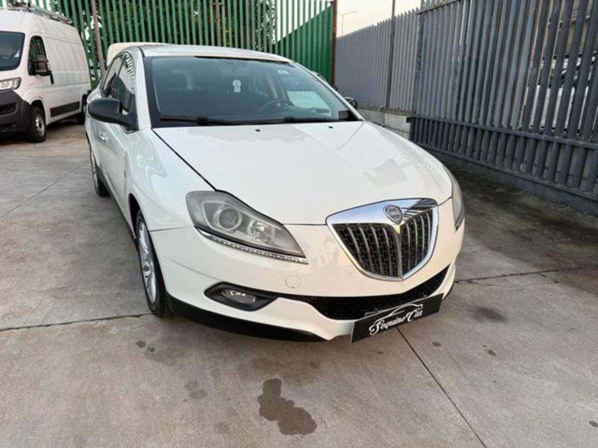 Lancia Delta 1.6 MJT DPF 105 CV Gold (2)