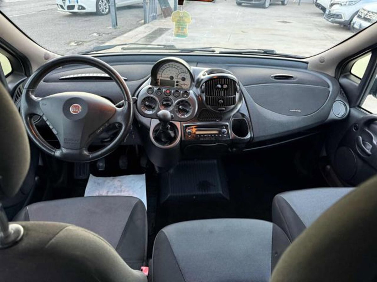 Fiat Multipla 1.9 MJT Emotion (9)