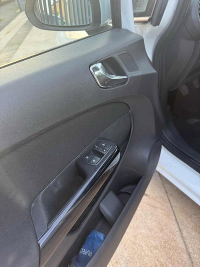 Opel Corsa 1.2 5 porte Elective (13)