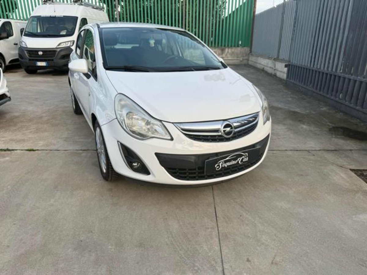 Opel Corsa 1.2 5 porte Elective (2)