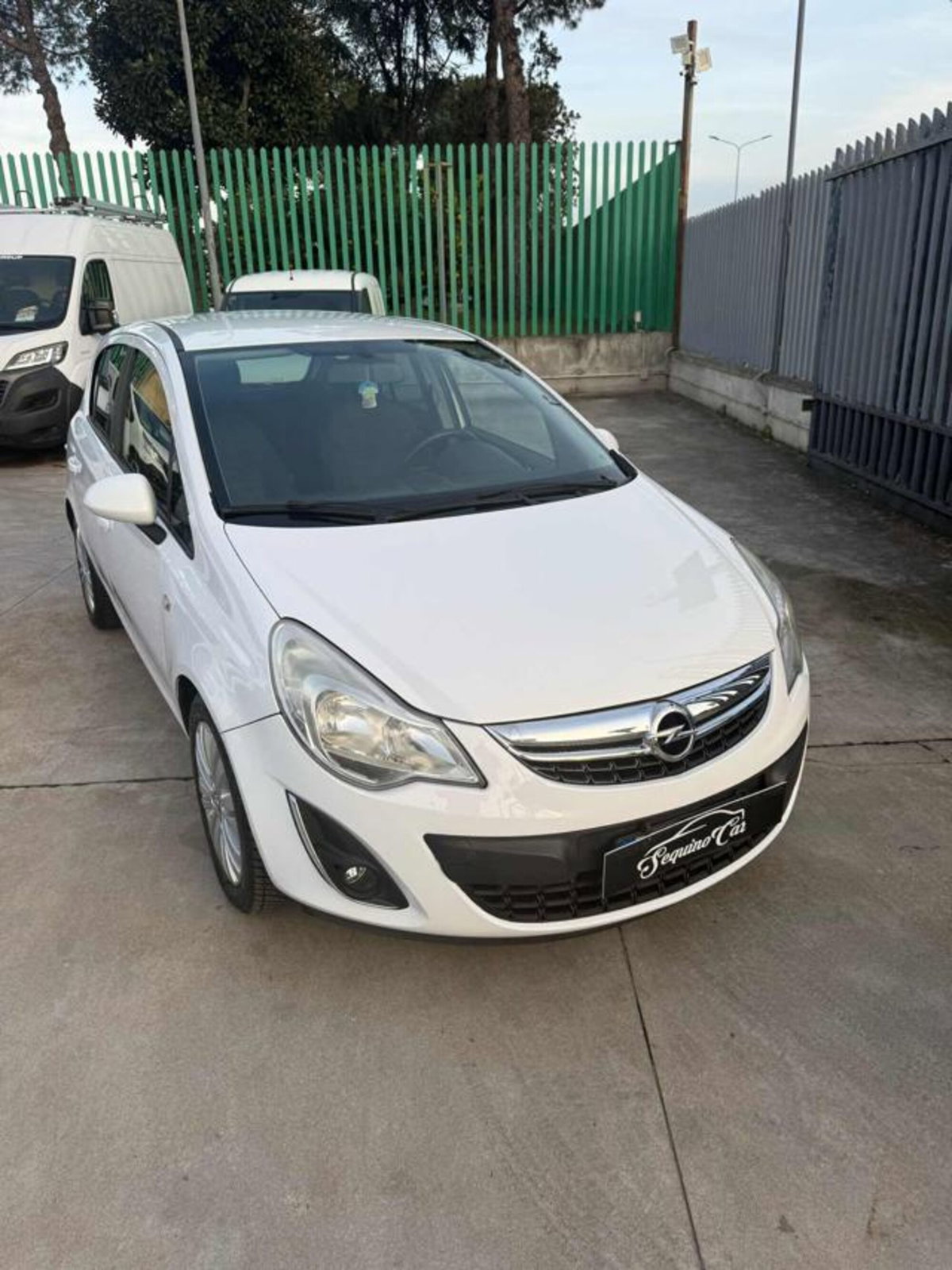 Opel Corsa 1.2 5 porte Elective (4)