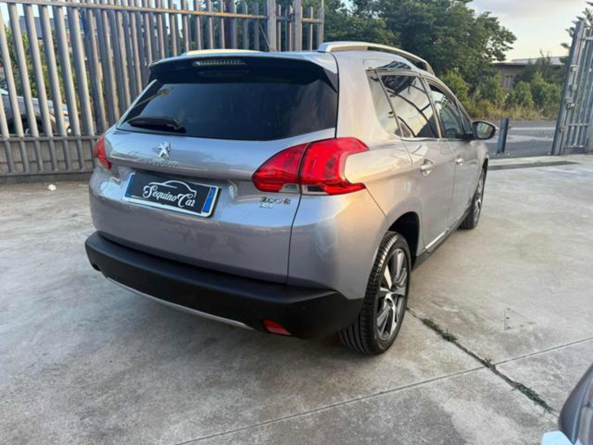 Peugeot 2008 e-HDi 92 CV Stop&Start Allure (4)