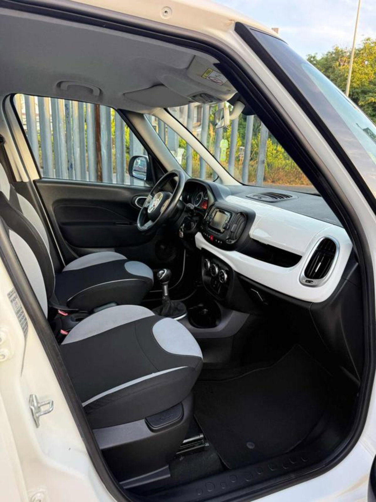 Fiat 500L Living 1.3 Multijet 85 CV Dualogic Pop Star (8)