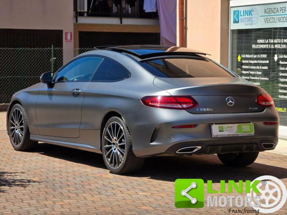 Mercedes-Benz Classe C Coupé 220 d Auto 4Matic Coupé Premium Plus (3)