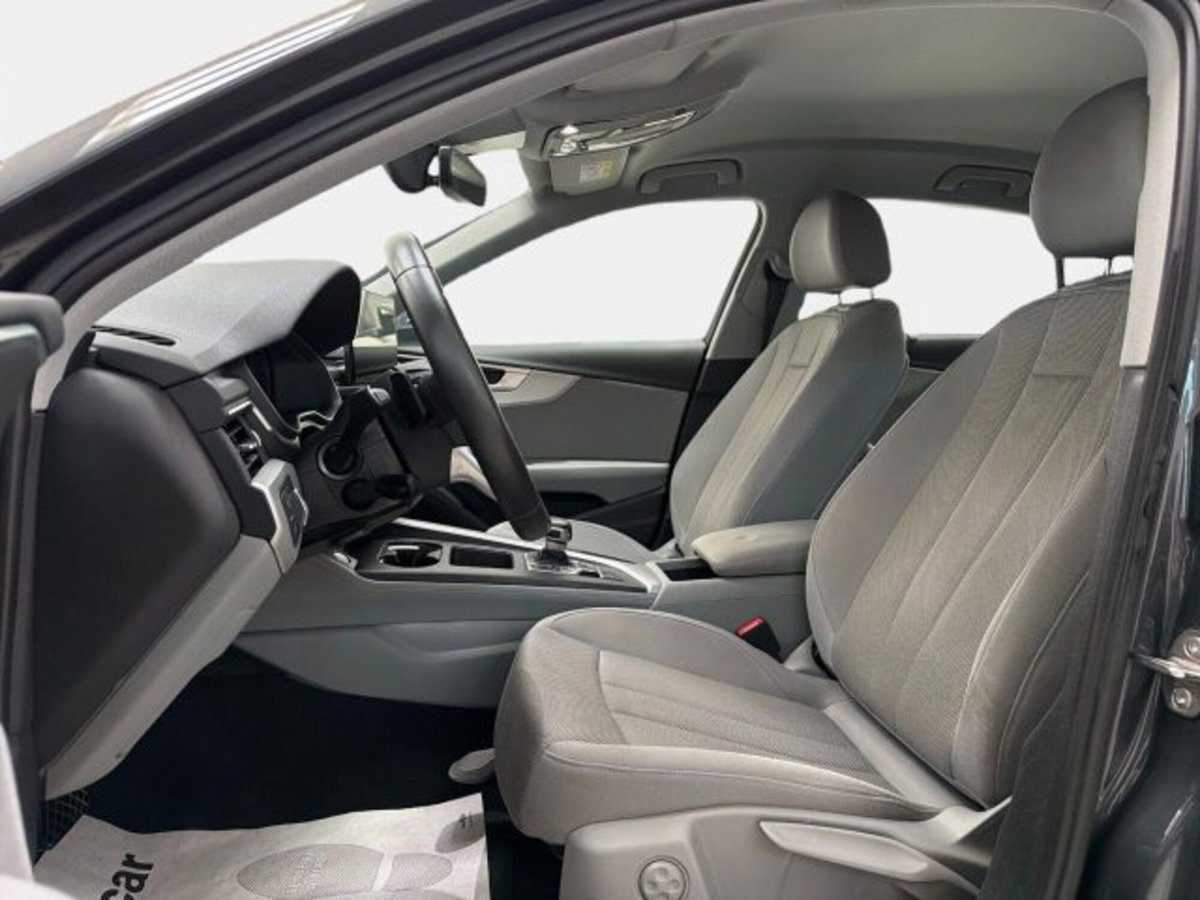 Audi A4 35 TDI/163 CV S tronic Business Advanced (12)