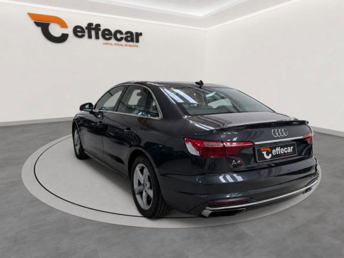 Audi A4 35 TDI/163 CV S tronic Business Advanced (4)