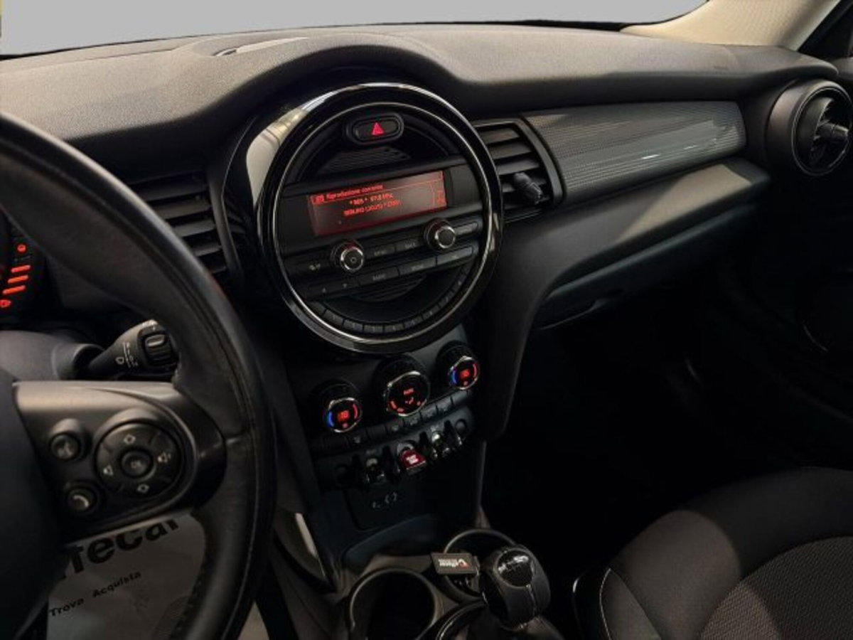 MINI Mini 1.5 Cooper D (9)