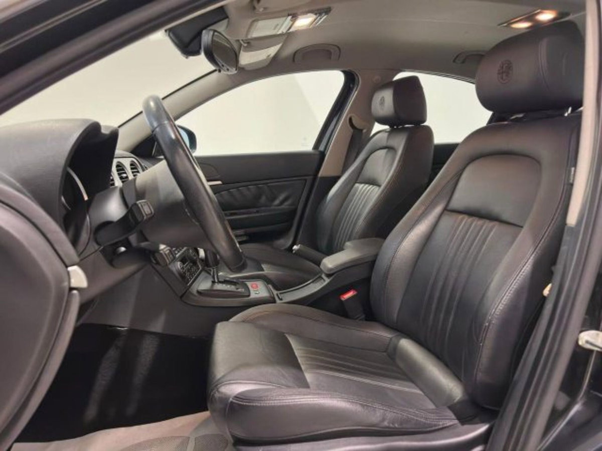 Alfa Romeo 159 2.4 JTDm 200 CV Distinctive Q-Tronic (12)